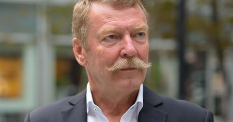 HOW TO GROW AND MAINTAIN A MUSTACHE